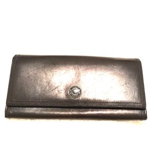 Black long wallet